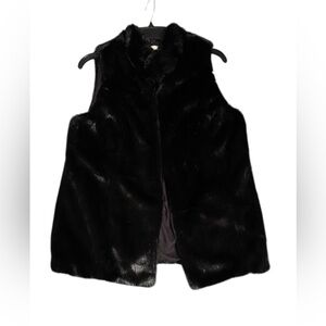 Elegant Black Faux Fur Vest Chicos size 0
